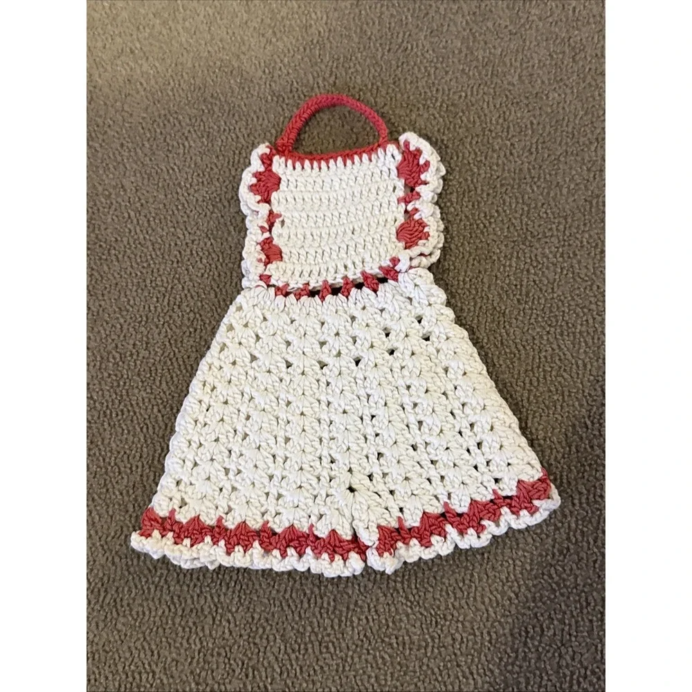 Vintage 1950's Handmade Crochet Pot Holder jumper White Red Trim (TD)